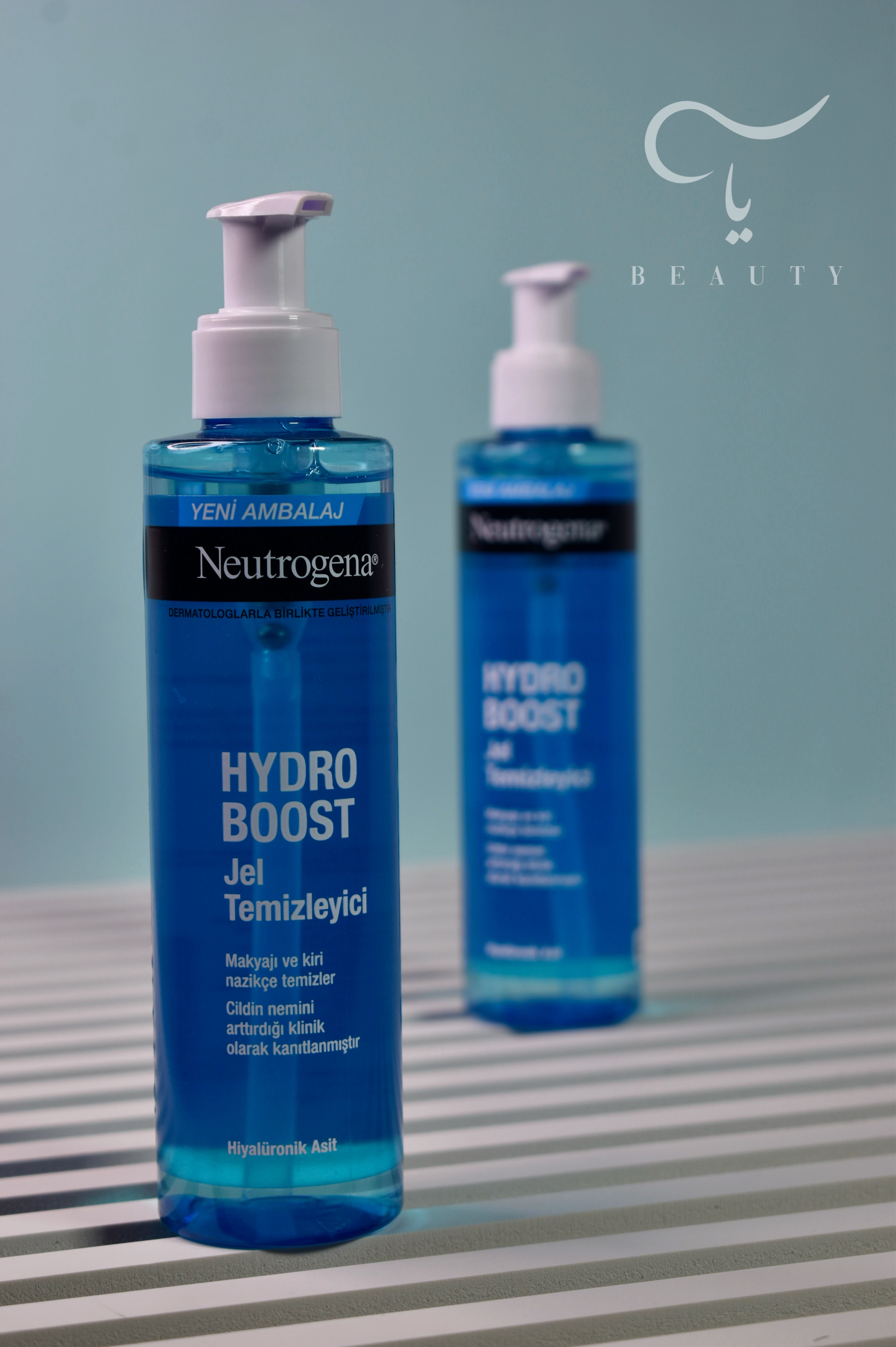 شوینده فیس واش نوتروژینا Hydro Boost ژله‌ای با هیالورونیک اسید، ملایم و آبرسان