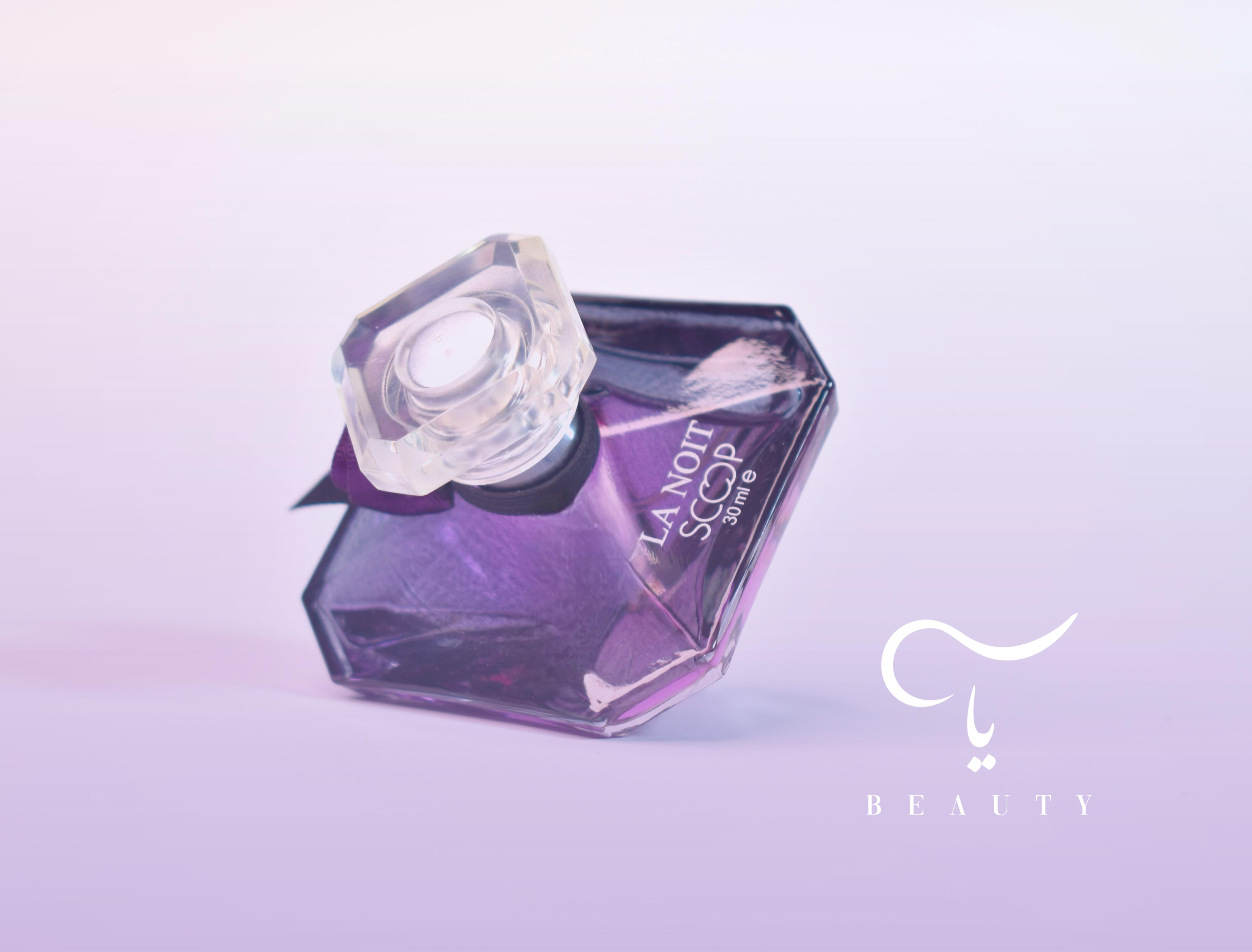 الماسی شکل ادکلن لانکوم لا نویت ترزور ۳۰ میل زنانه، با طراحی بنفش تیره و رایحه شیرین و اغواگر