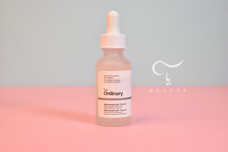 سرم نیاسینامید اوردینری در بطری شیشهای شفاف با درب قطرهچکان سفید، مناسب کنترل چربی و رفع جای جوش